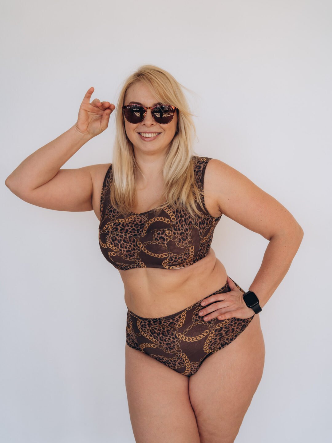 Full-Bust Support Swimsuit Top